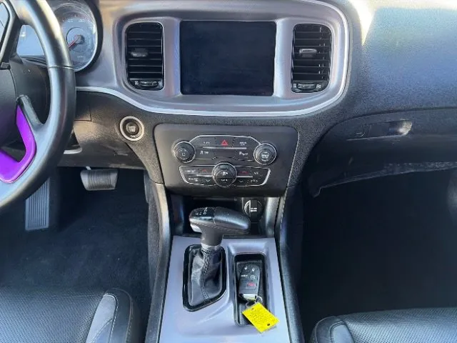 Dodge Charger photo 13