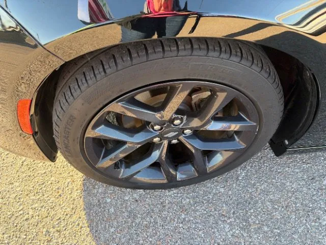 Dodge Charger photo 9