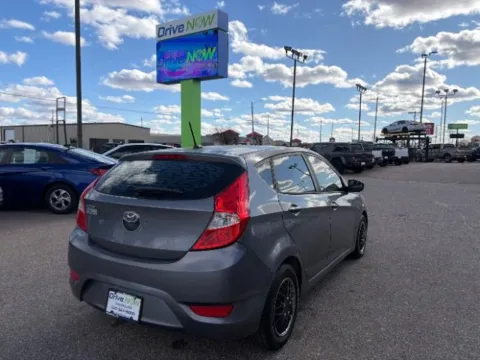 More photos of 2017 Hyundai Accent SE at Drive Now Wichita, KS