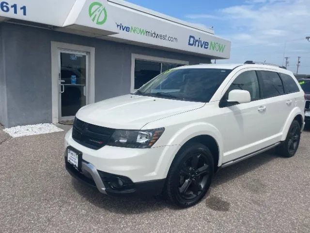 White 2018 Dodge Journey Crossroad for sale in Wichita, KS