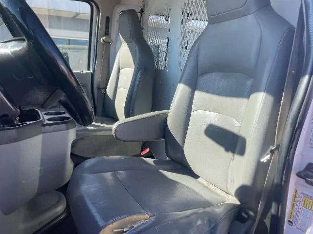 Ford Econoline photo 10