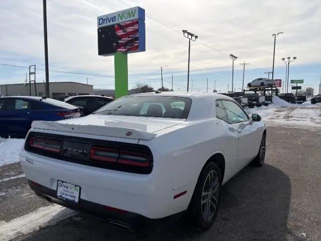 Dodge Challenger photo 5