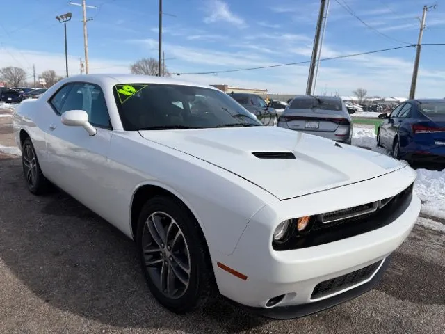 Dodge Challenger photo 7