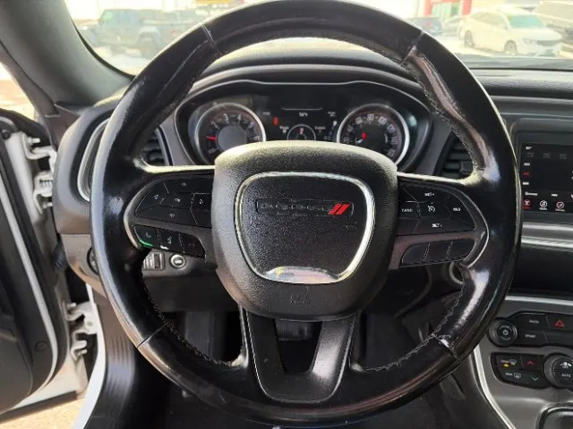 Dodge Challenger photo 13