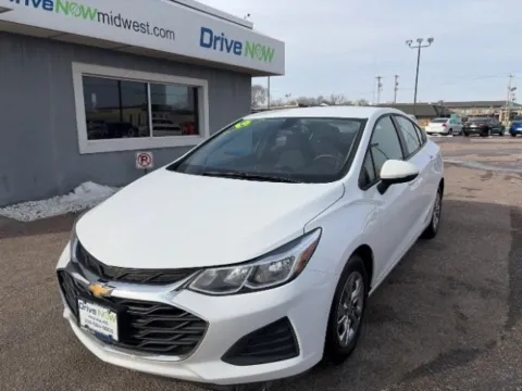 White 2019 Chevrolet Cruze LS for sale in Wichita, KS