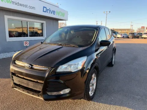 Black 2016 Ford Escape SE for sale in Wichita, KS