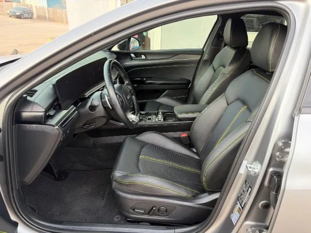 Kia K5 photo 9