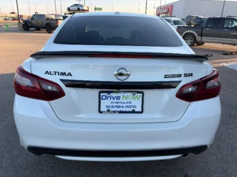 More photos of 2018 Nissan Altima 2.5 SR at Drive Now Wichita, KS