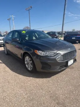 Black 2019 Ford Fusion SE for sale in Wichita, KS