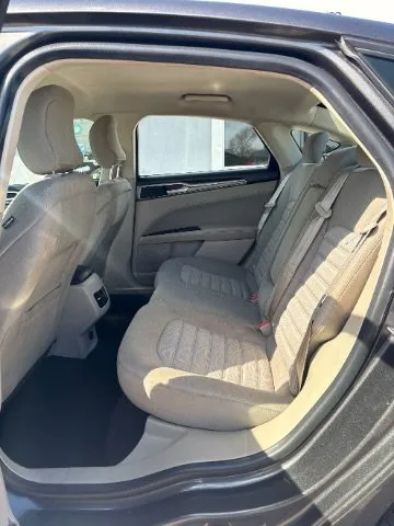 Ford Fusion photo 10