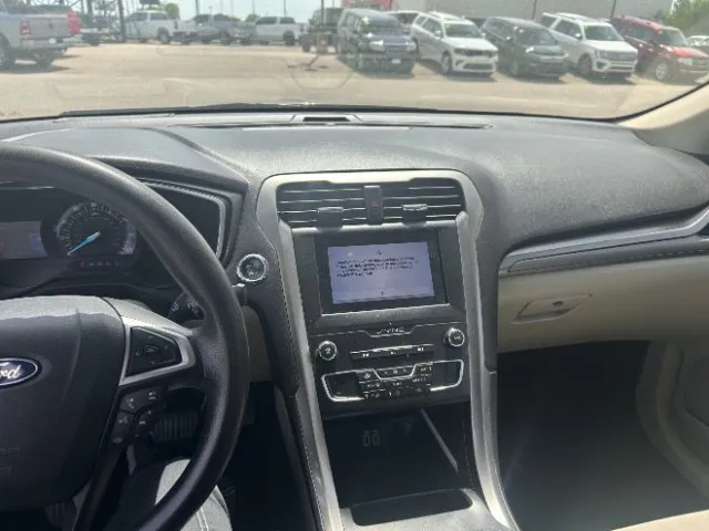 Ford Fusion photo 29