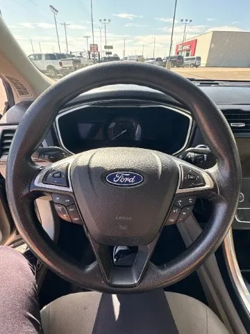 Ford Fusion photo 13