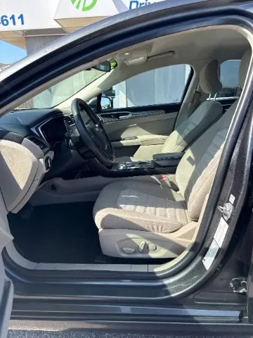 Ford Fusion photo 9