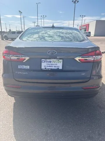 Ford Fusion photo 6