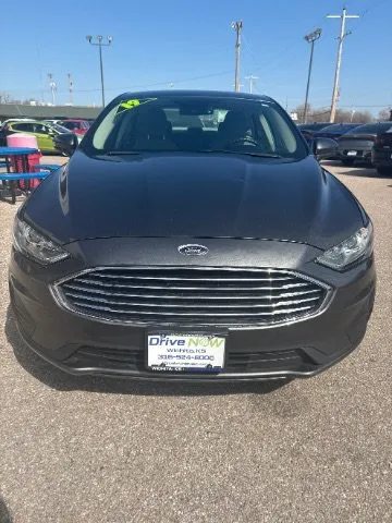 Ford Fusion photo 2