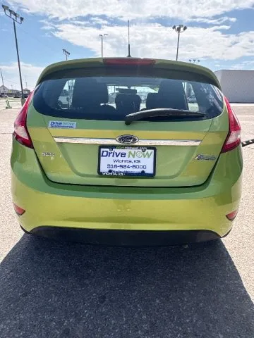 Ford Fiesta photo 6