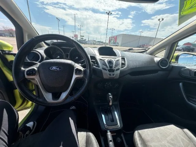 Ford Fiesta photo 11