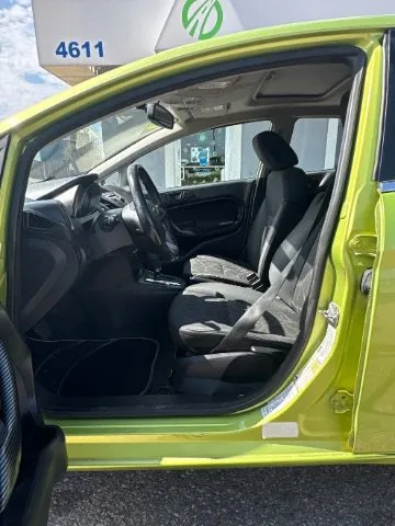 Ford Fiesta photo 9