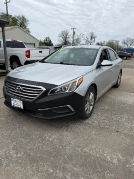 Silver 2017 Hyundai Sonata SE for sale in Wichita, KS