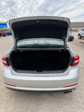 More photos of 2017 Hyundai Sonata SE at Drive Now Wichita, KS