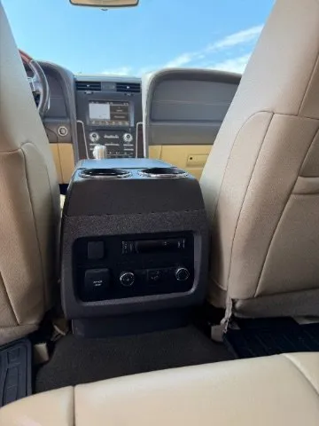 Lincoln Navigator photo 9