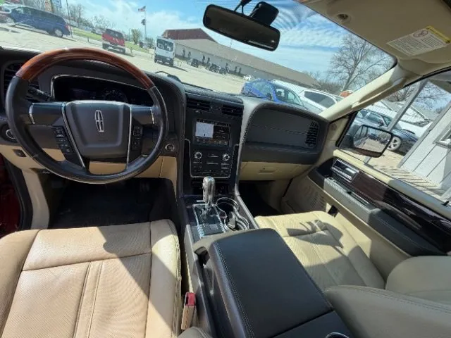Lincoln Navigator photo 11