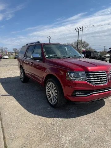 Lincoln Navigator photo 2