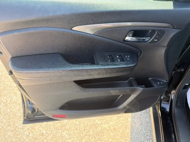 Honda Pilot photo 16
