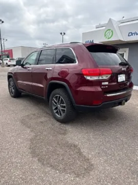More photos of 2017 Jeep Grand Cherokee Limited at Drive Now Wichita, KS