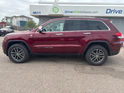 More photos of 2017 Jeep Grand Cherokee Limited at Drive Now Wichita, KS