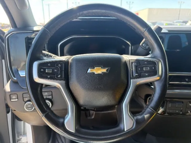 Chevrolet Silverado photo 12