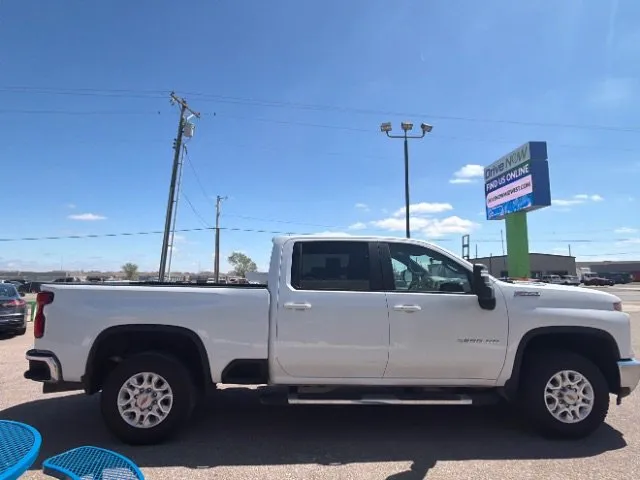 Chevrolet Silverado photo 6