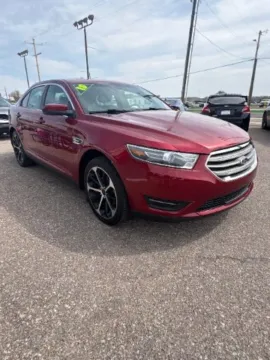 Red 2015 Ford Taurus SEL for sale in Wichita, KS