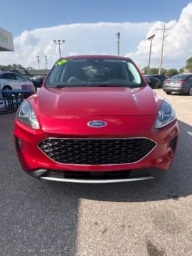 Photos of 2022 Ford Escape SE for sale in Wichita, KS at Drive Now Wichita