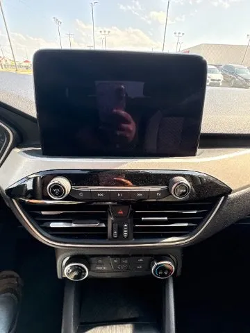 Ford Escape photo 12