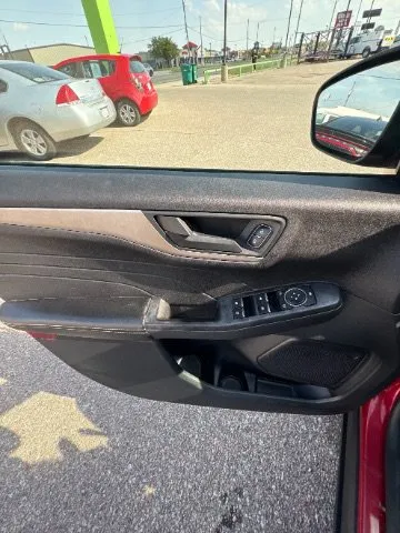 Ford Escape photo 15
