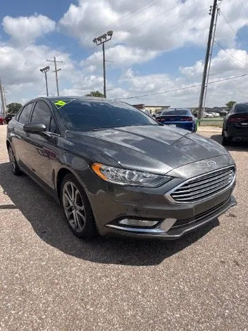 Gray 2017 Ford Fusion SE for sale in Wichita, KS