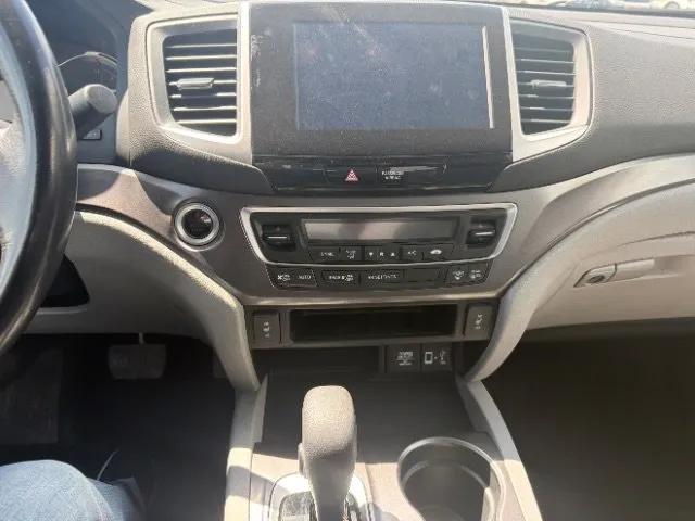 Honda Ridgeline photo 12
