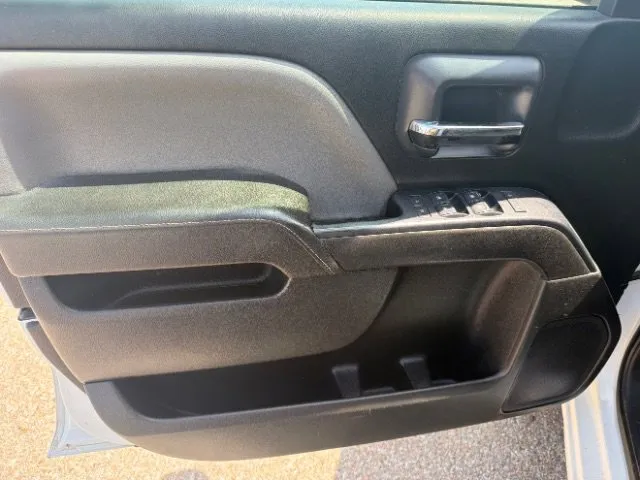 Chevrolet Silverado photo 14
