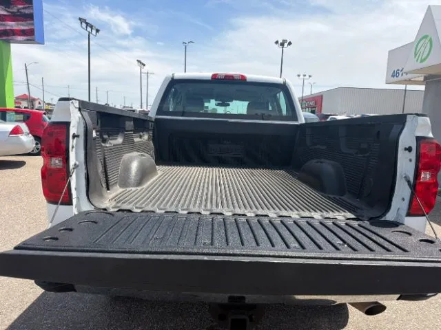Chevrolet Silverado photo 9