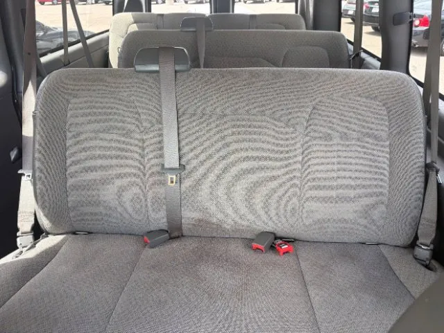 Chevrolet Express photo 10