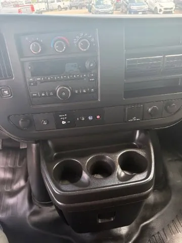 Chevrolet Express photo 12