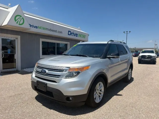Silver 2013 Ford Explorer XLT for sale in Wichita, KS