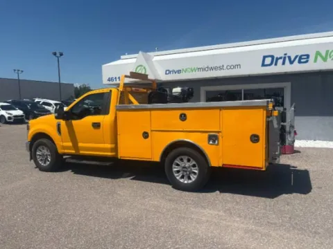 Another view of 2022 Ford Super Duty F-350 SRW XL XLT for sale in Wichita, KS at Drive Now Wichita