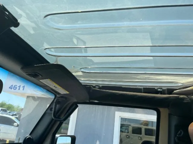 Jeep Wrangler photo 12