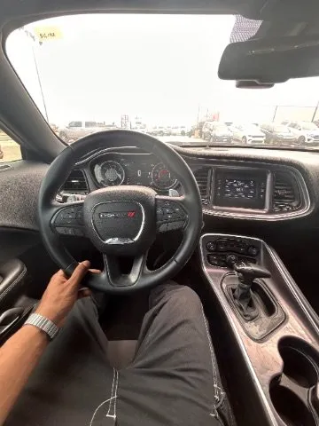 Dodge Challenger photo 10