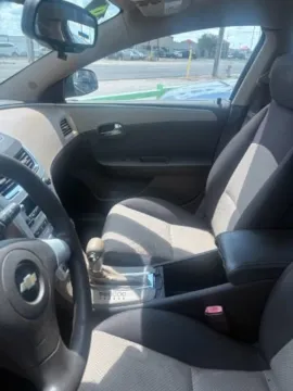 More photos of 2009 Chevrolet Malibu LS w/1LS at Drive Now Wichita, KS