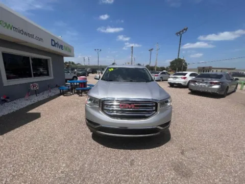 Silver 2019 GMC Acadia SLE for sale in Wichita, KS