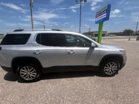 More photos of 2019 GMC Acadia SLE at Drive Now Wichita, KS