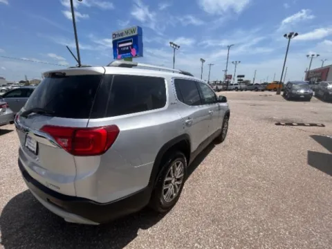 More photos of 2019 GMC Acadia SLE at Drive Now Wichita, KS